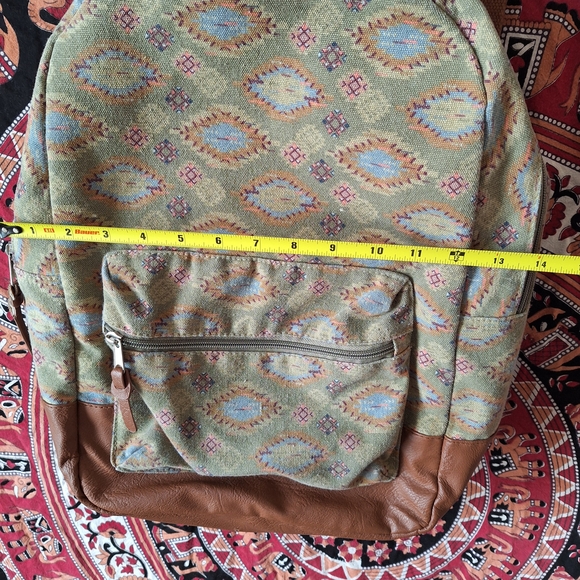 Lightweight Bohemian Pattern Large Backpack - Picture 10 of 13